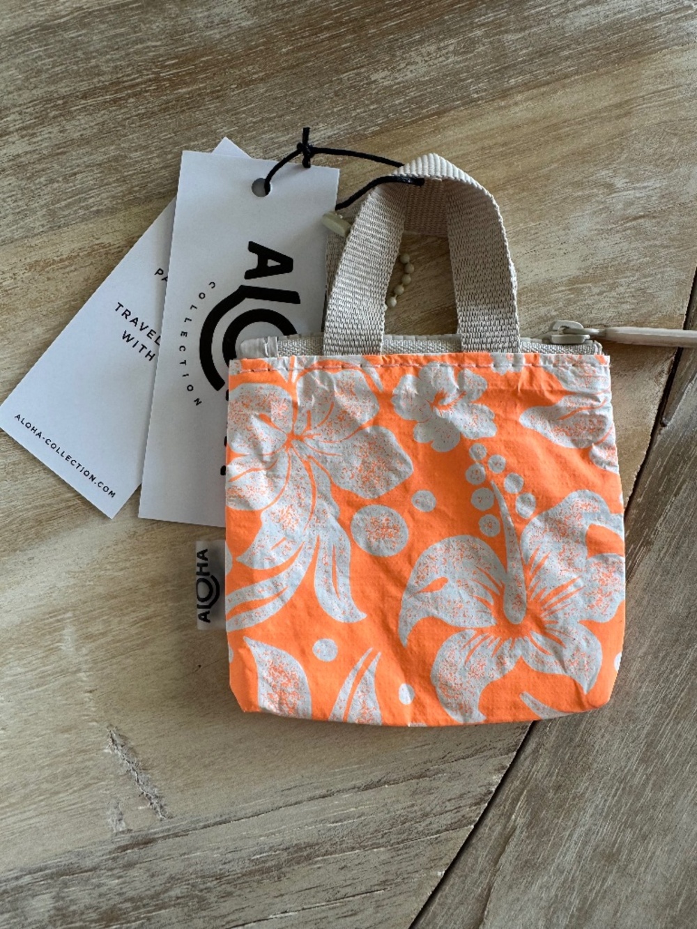 ALOHA Collection Tiny Tripper Breezy Grande Nectarine NWT